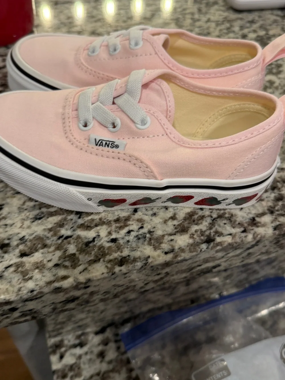 Vans Kids Light Pink Canvas Low-Top Sneakers with Heart-Print Sole